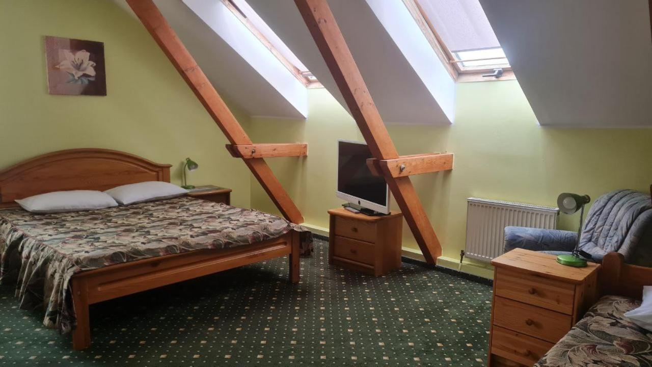 Hotel Tukums Extérieur photo